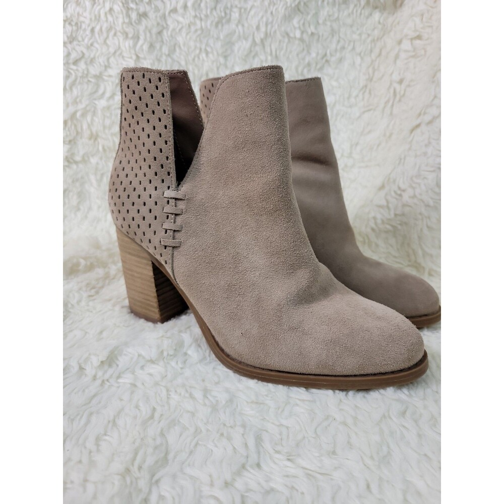 Steve Madden Shepp Suede Booties Size 8 M Taupe Beige Chunky Heel Y2K V-Notch